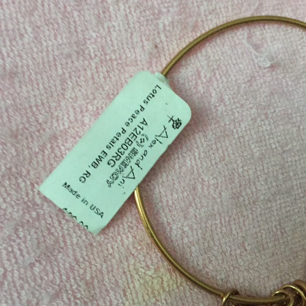 Jewelry - Picture 3 of 5
